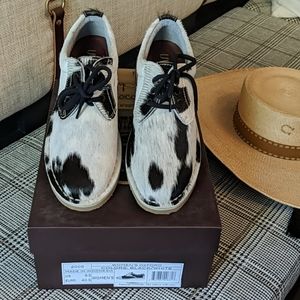 Oxfords natural hide back & white sz9.5
